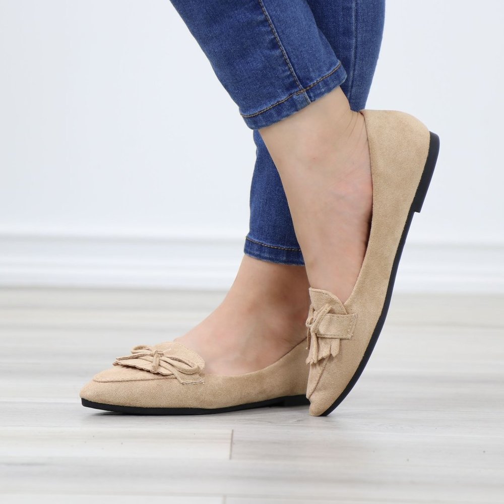 Tan Faux Suede Pointed Toe No Heel Flat Loafers Shoe Bow Tassel Decor Slip On - Picture 9 of 14